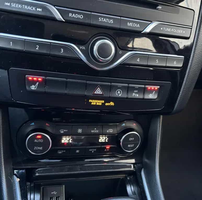 Infiniti Q30 1.5d FWD Sport 06/2016-photo-12
