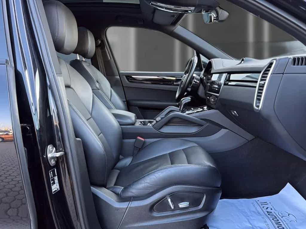 Porsche Cayenne S+LUFT+AHK+PANO+21"+CHRONO+SPORT-TASTE 06/2018-photo-23