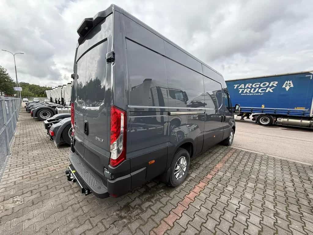 Iveco Daily 35S12 HI-Matic L3H2 12m³+AHK+ACC+NAVI 01/2026-photo-1
