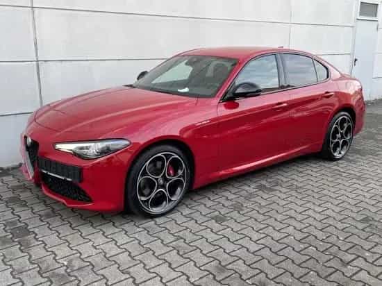 Alfa Romeo Giulia 2.2 JTDM Veloce Q4 TotwAss ACC Shz Nav Ca 02/2023-photo-1