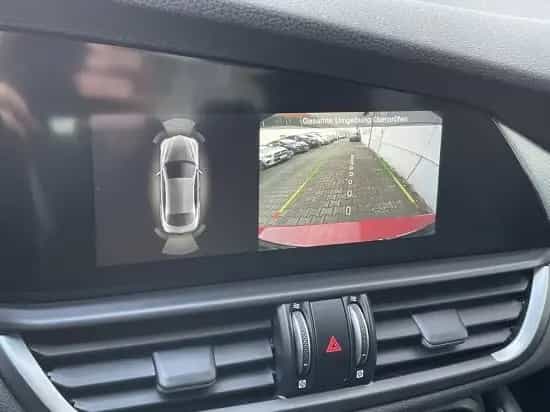 Alfa Romeo Giulia 2.2 JTDM Veloce Q4 TotwAss ACC Shz Nav Ca 02/2023-photo-4