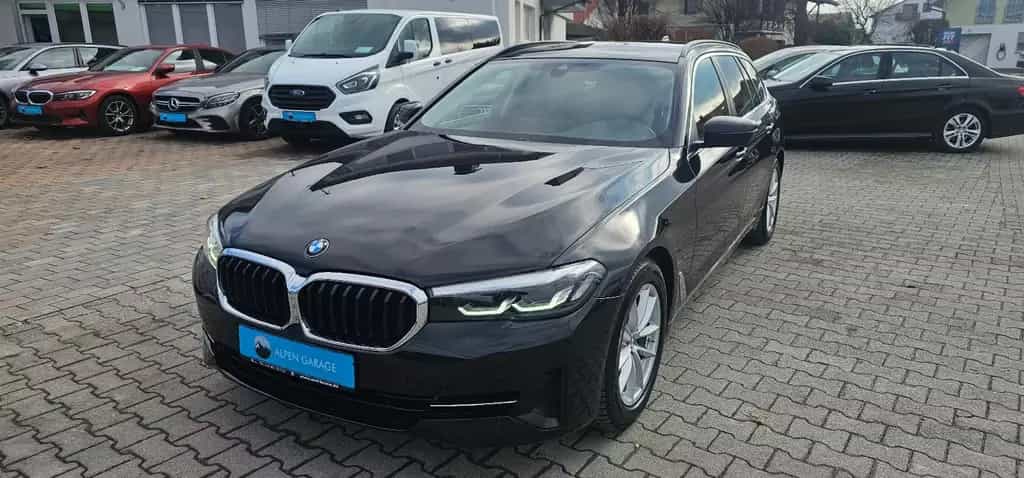 BMW 5 Series 09/2022-photo-0