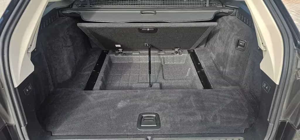 BMW 5 Series 09/2022-photo-14