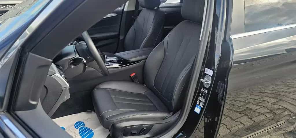 BMW 5 Series 09/2022-photo-19