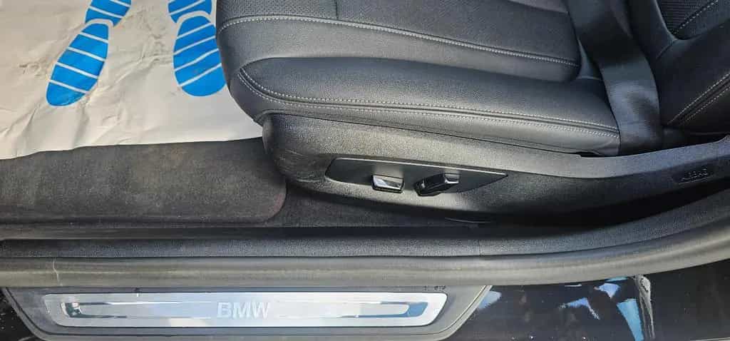 BMW 5 Series 09/2022-photo-26