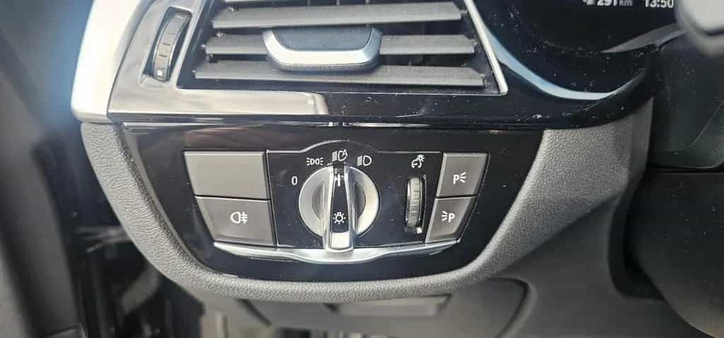 BMW 5 Series 09/2022-photo-27