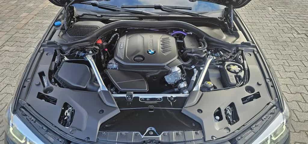 BMW 5 Series 09/2022-photo-49