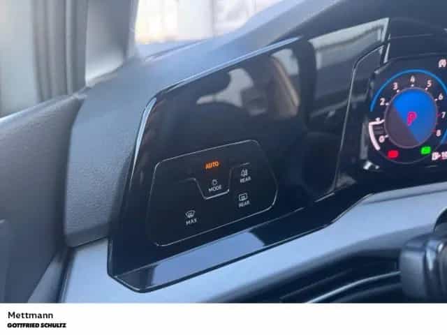 Volkswagen Golf 1.5 eTSI Life DSG NAVI LED PDC SHZ ALU ZV 12/2021-photo-13