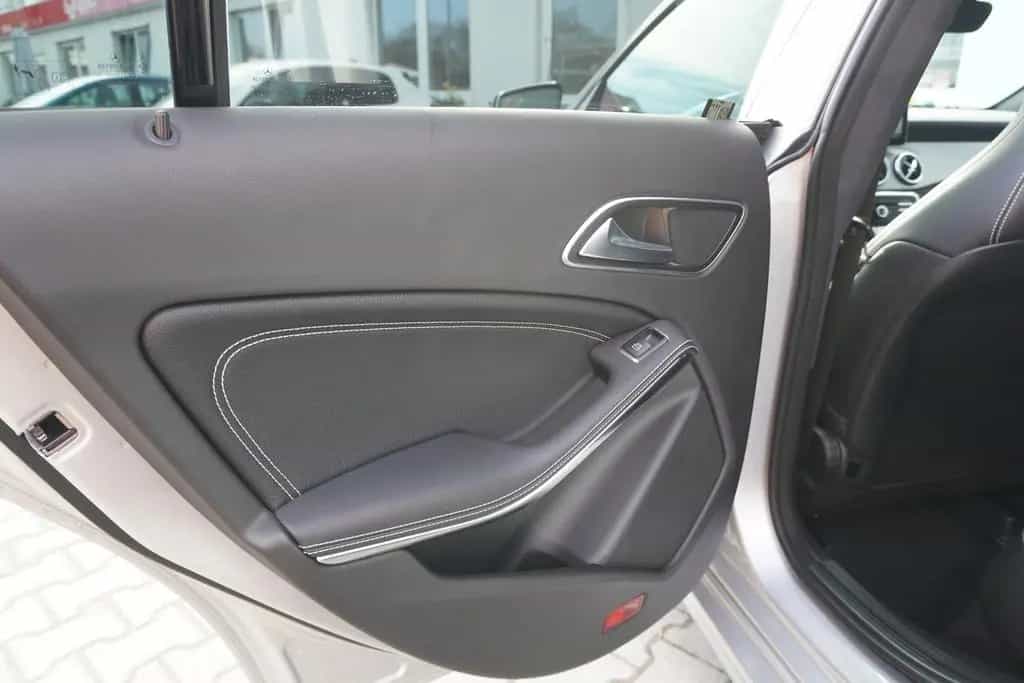 Mercedes-Benz CLA 200 Shooting Brake Aut. LED Navi Tempomat 10/2017-photo-11