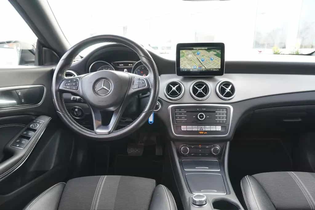 Mercedes-Benz CLA 200 Shooting Brake Aut. LED Navi Tempomat 10/2017-photo-12