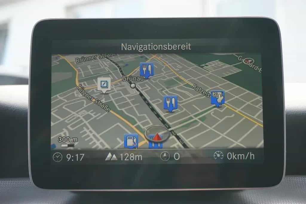 Mercedes-Benz CLA 200 Shooting Brake Aut. LED Navi Tempomat 10/2017-photo-20