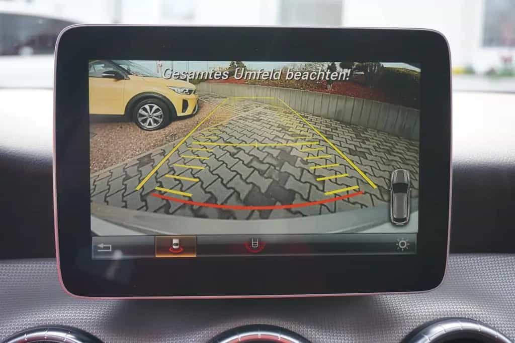 Mercedes-Benz CLA 200 Shooting Brake Aut. LED Navi Tempomat 10/2017-photo-30