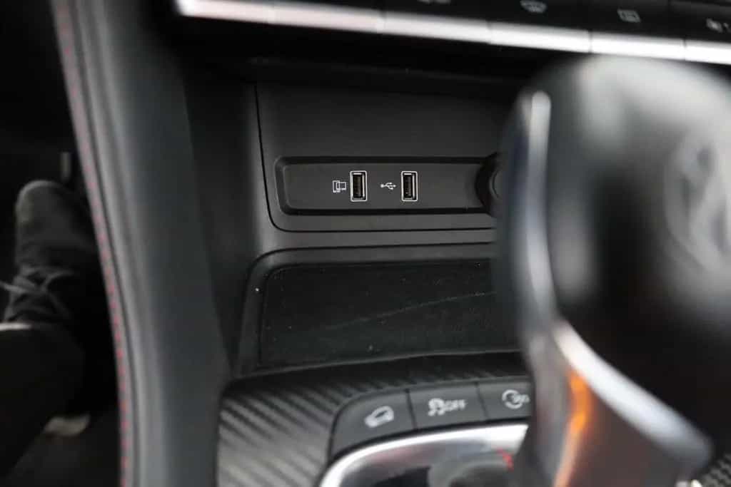 MG ZS 1.0 T-GDI Luxury Aut. LED Navi 360° Sitzheizu 03/2024-photo-12