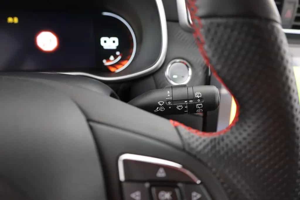 MG ZS 1.0 T-GDI Luxury Aut. LED Navi 360° Sitzheizu 03/2024-photo-18