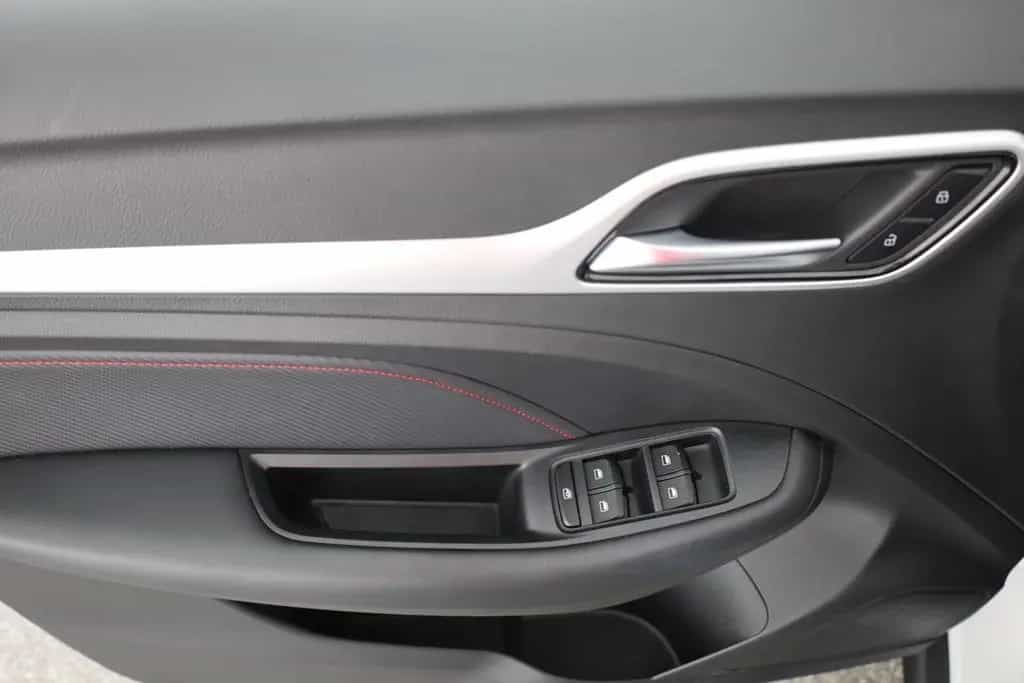 MG ZS 1.0 T-GDI Luxury Aut. LED Navi 360° Sitzheizu 03/2024-photo-20
