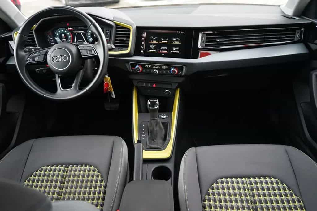 Audi A1 Sportback 35 TFSI S line LED Virtual Cockpit 03/2019-photo-13