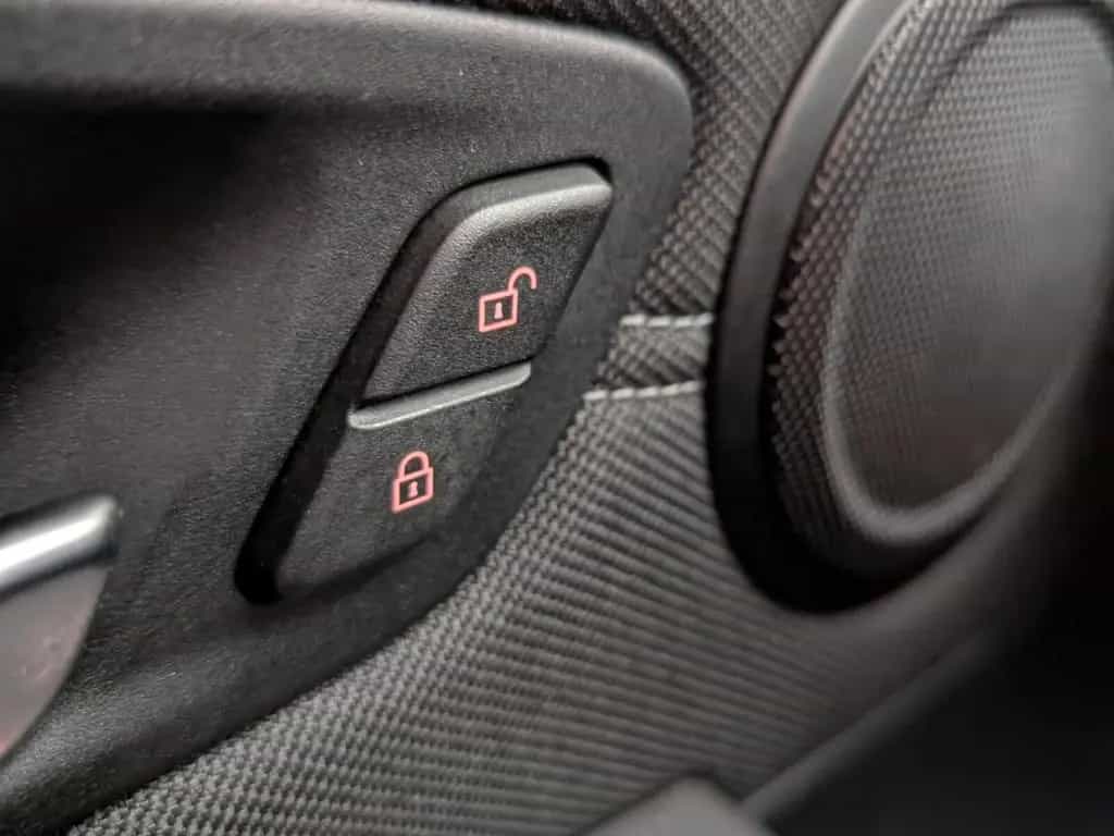 BMW 2 Series 220i AT Advantage NAVI+PDC+SHZ+ALLWETTER+TEMP+BC 06/2017-photo-28