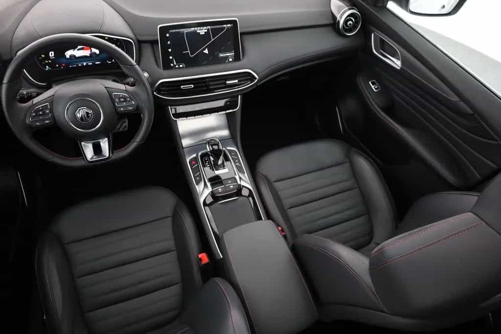 MG HS 1.5 T-GDI Luxury Aut. LED ACC Navi 360° Pano 02/2024-photo-27