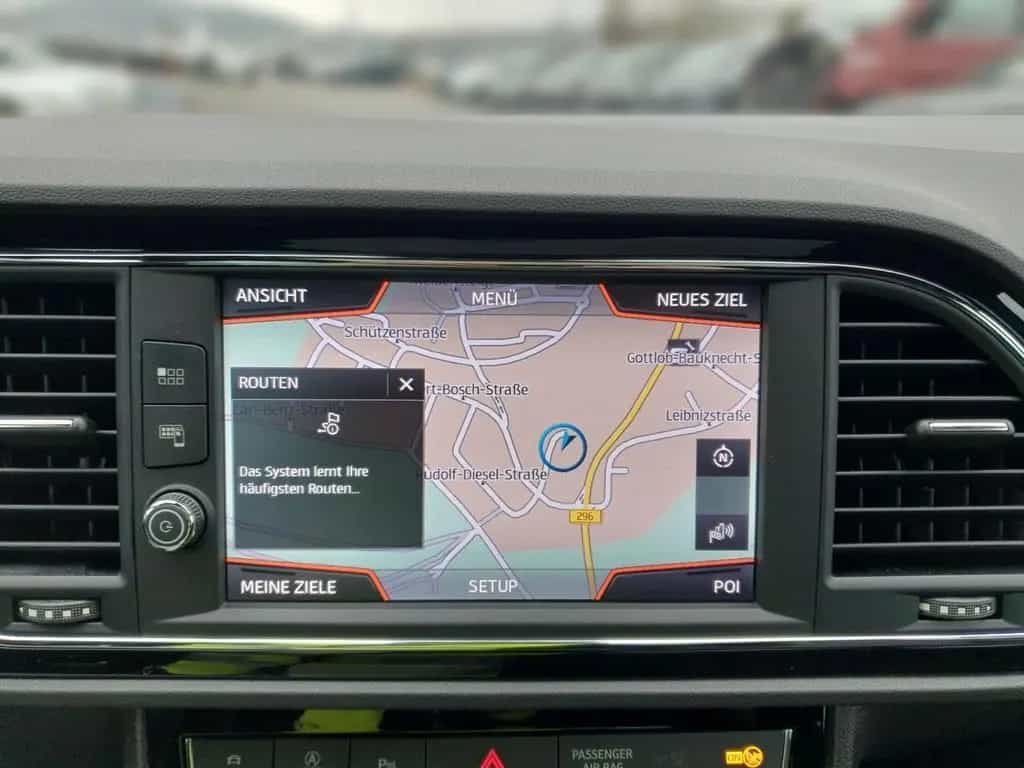 Seat Leon FR *BEATS*NAVI*KEYLESS*PANO*KAMERA*LED* 03/2020-photo-6