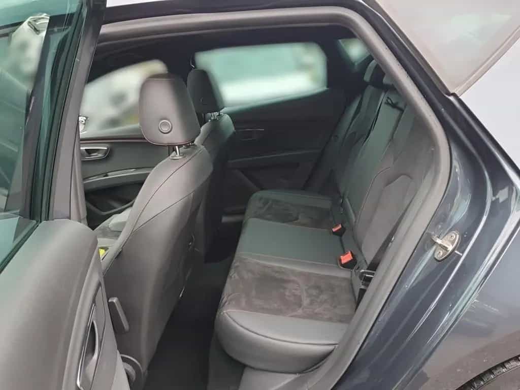 Seat Leon FR *BEATS*NAVI*KEYLESS*PANO*KAMERA*LED* 03/2020-photo-8