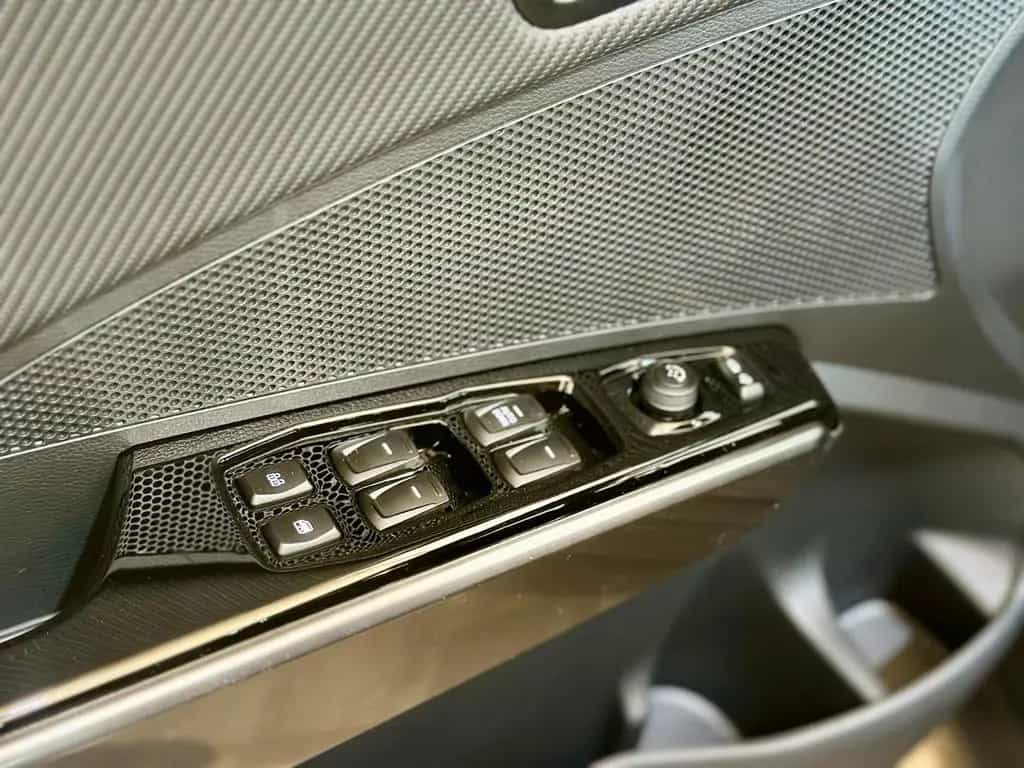 Ssangyong Tivoli Blackline 1,5P+AT+Navi+Kamera-LAGERWAGEN- 11/2024-photo-24