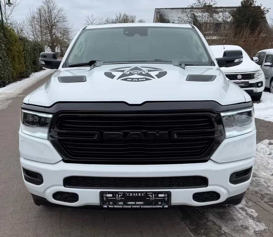 Dodge RAM 1500 LARAMIE 2021 4x4, 1 HAND, 6 SITZE !!! 08/2021-photo-1