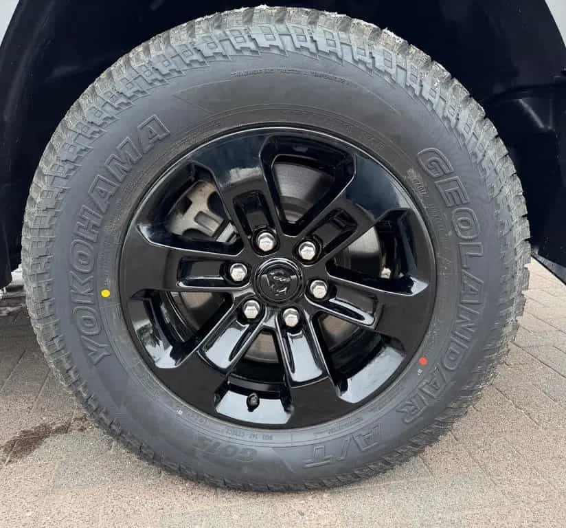 Dodge RAM 1500 LARAMIE 2021 4x4, 1 HAND, 6 SITZE !!! 08/2021-photo-15