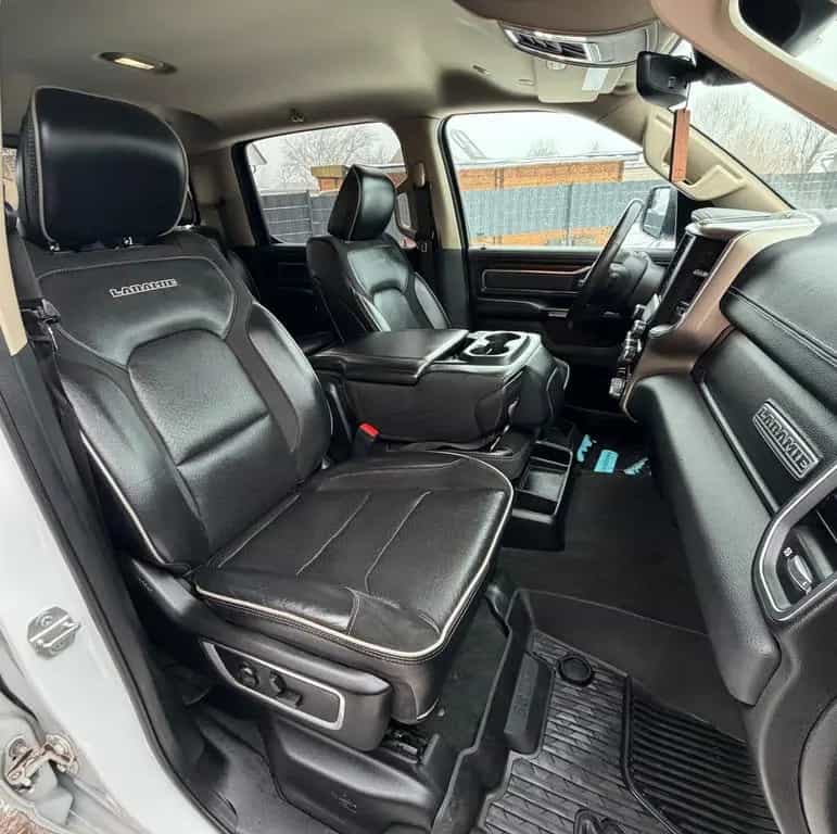 Dodge RAM 1500 LARAMIE 2021 4x4, 1 HAND, 6 SITZE !!! 08/2021-photo-19