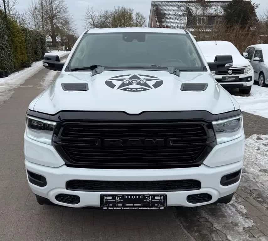 Dodge RAM 1500 LARAMIE 2021 4x4, 1 HAND, 6 SITZE !!! 08/2021-photo-2