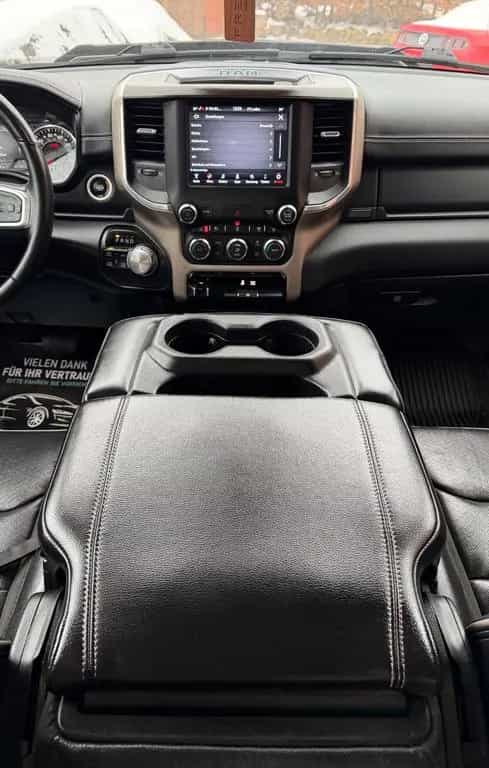 Dodge RAM 1500 LARAMIE 2021 4x4, 1 HAND, 6 SITZE !!! 08/2021-photo-26