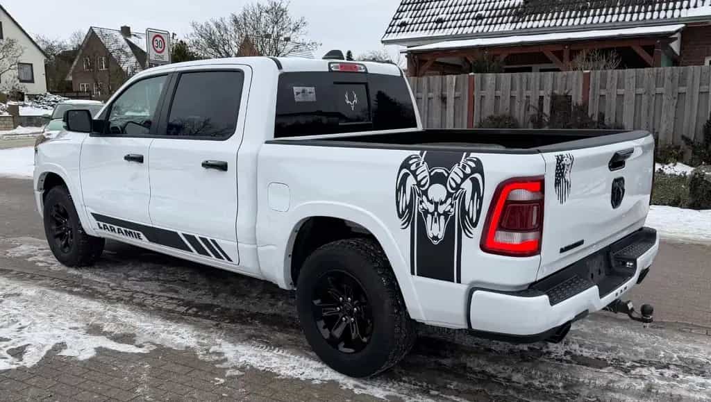 Dodge RAM 1500 LARAMIE 2021 4x4, 1 HAND, 6 SITZE !!! 08/2021-photo-9