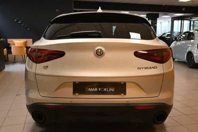 Alfa Romeo Stelvio ROMEO Stelvio 2.2 TURBO 190CV AT8 Q4 EXECUT 07/2020-photo-5