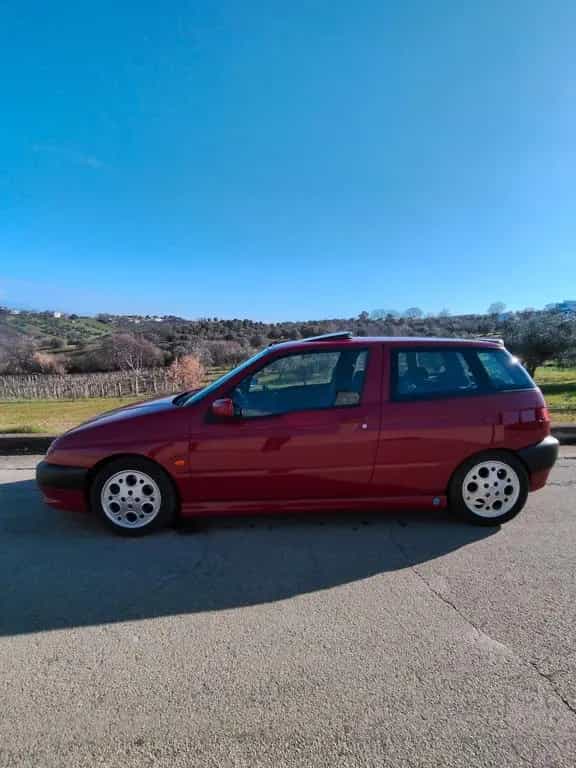 Alfa Romeo 145 2.0i 16V Twin Spark cat Quadrifog 02/1996-photo-1