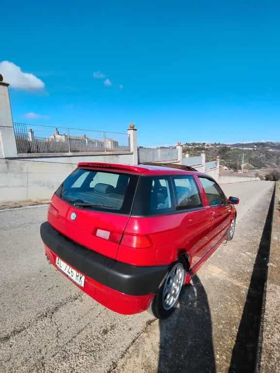 Alfa Romeo 145 2.0i 16V Twin Spark cat Quadrifog 02/1996-photo-5