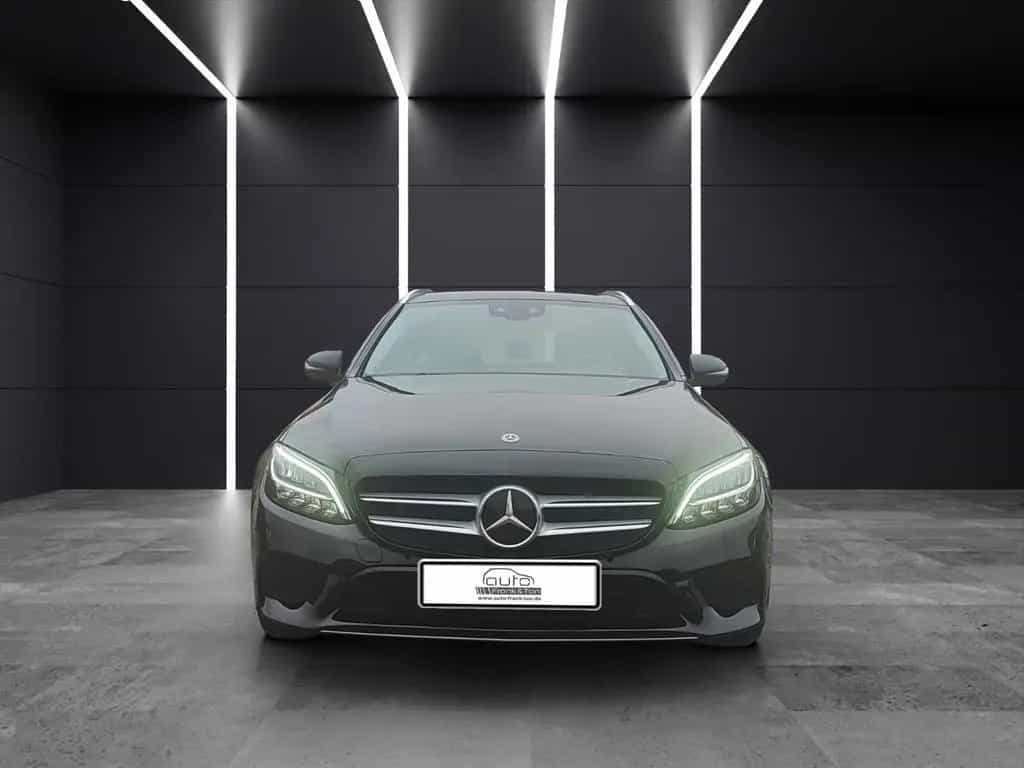Mercedes-Benz C 300 *Navi*Pano*SitzHZ*Totwinkel*LED* 11/2020-photo-1