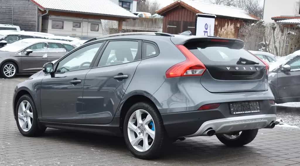 Volvo V40 Cross Country Momentum AWD 01/2013-photo-11