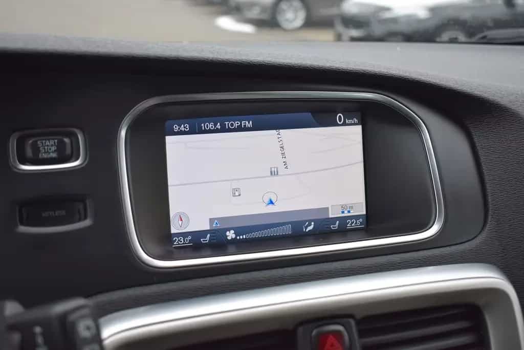 Volvo V40 Cross Country Momentum AWD 01/2013-photo-20