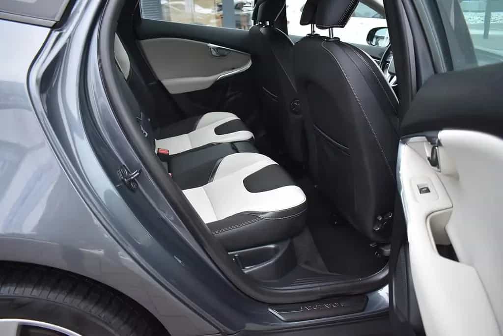 Volvo V40 Cross Country Momentum AWD 01/2013-photo-27