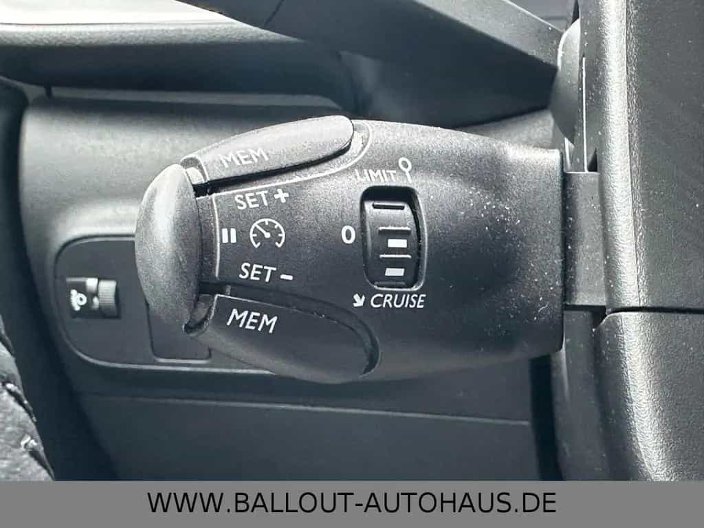 Citroën C3 Shine Pack*2.HAND*TOT*SPUR*NAVI*KAMERA*SHZ* 08/2020-photo-22