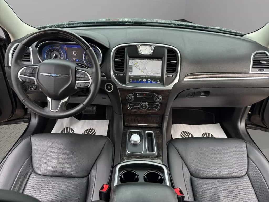 Chrysler 300C 07/2015-photo-14