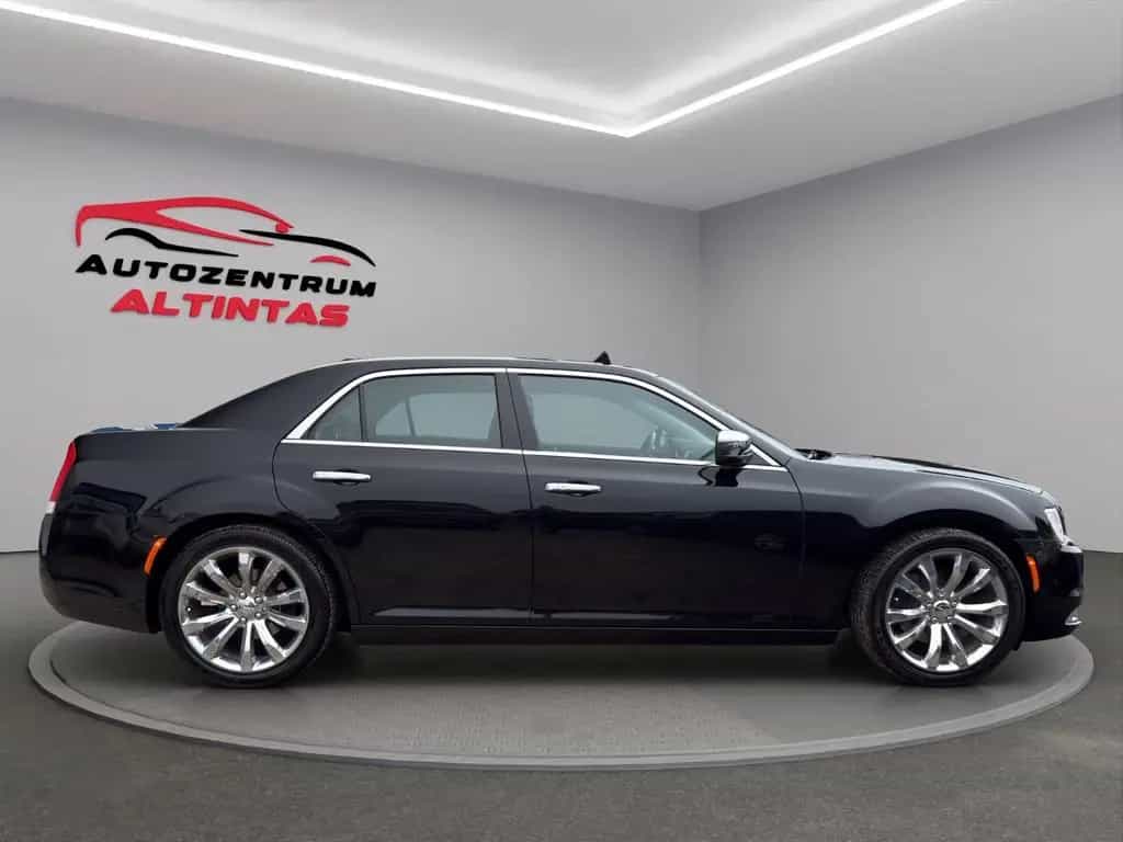 Chrysler 300C 07/2015-photo-7