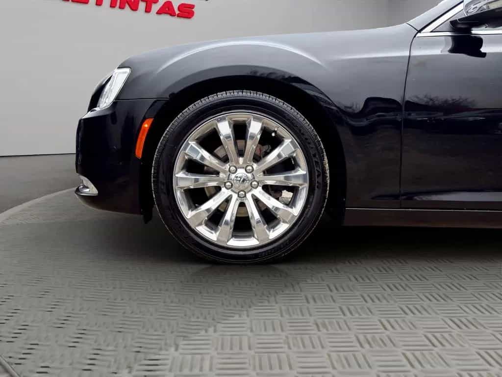Chrysler 300C 07/2015-photo-8