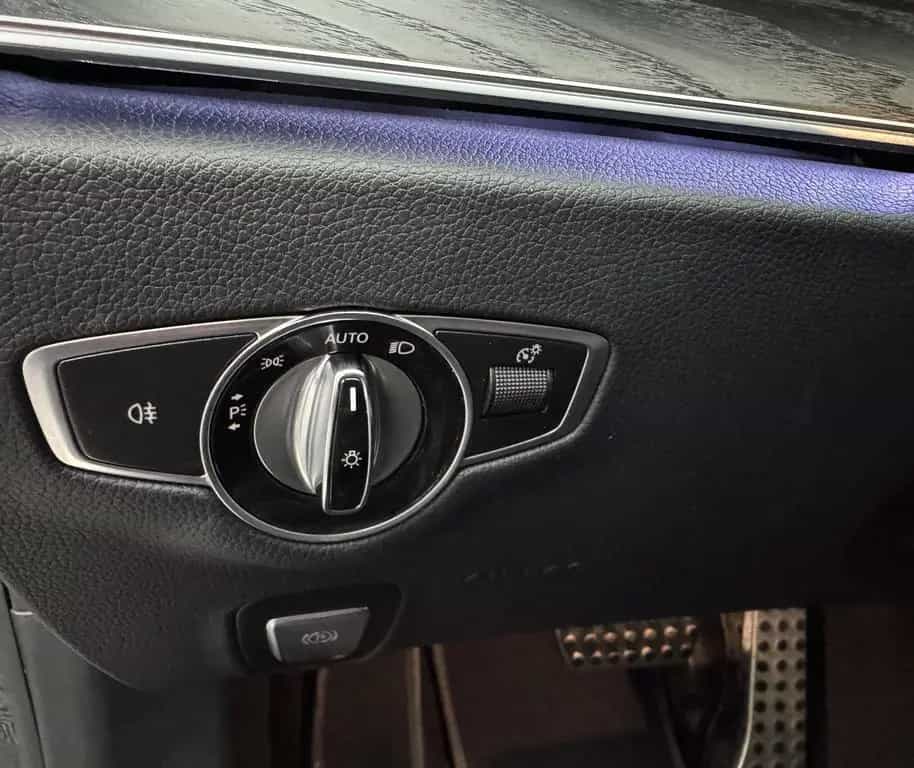 Mercedes-Benz E-Class 400 Coupe 4Matic Autom Leder*Pano*SHZ*KAM*PDC 08/2018-photo-23
