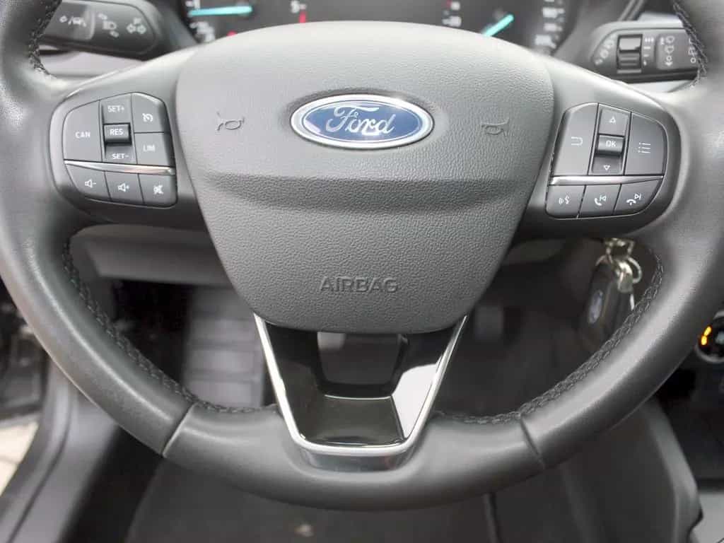 Ford Focus Cool & Connect 1,5 EcoBlue 07/2022-photo-10