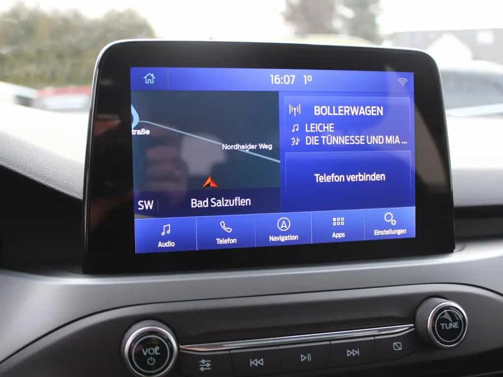 Ford Focus Cool & Connect 1,5 EcoBlue 07/2022-photo-11