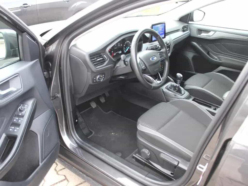 Ford Focus Cool & Connect 1,5 EcoBlue 07/2022-photo-2