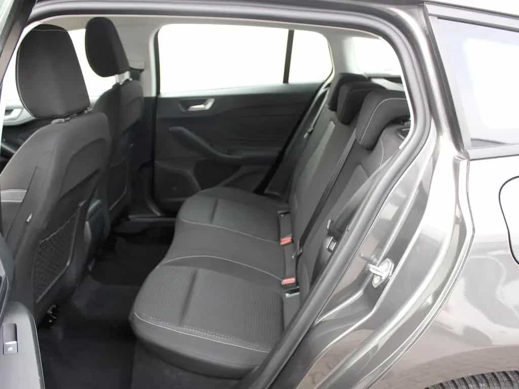 Ford Focus Cool & Connect 1,5 EcoBlue 07/2022-photo-21