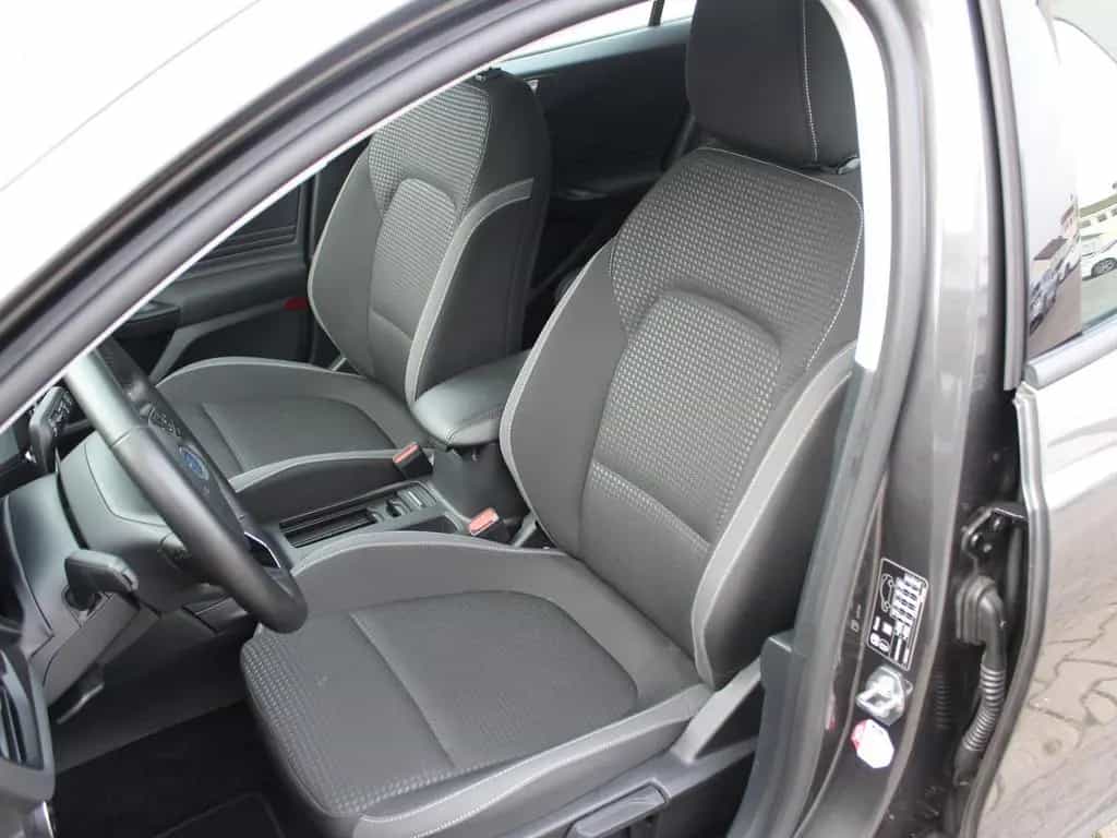 Ford Focus Cool & Connect 1,5 EcoBlue 07/2022-photo-24