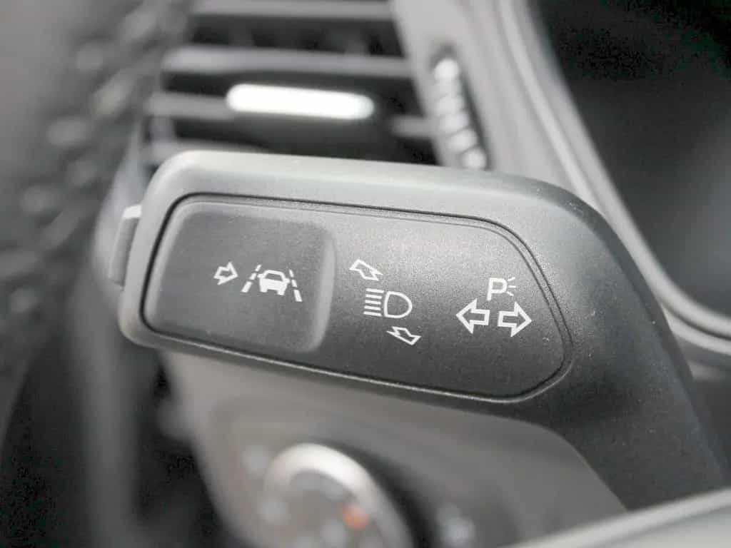 Ford Focus Cool & Connect 1,5 EcoBlue 07/2022-photo-28