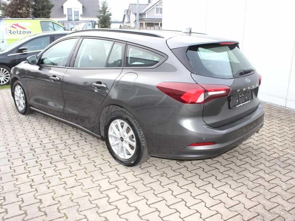 Ford Focus Cool & Connect 1,5 EcoBlue 07/2022-photo-4